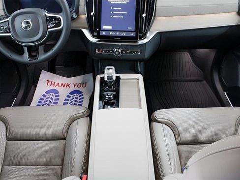 New 2026 Volvo XC60 T8 Ultra image 17