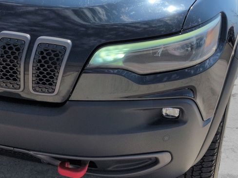 Used 2021 Jeep Cherokee Trailhawk image 13