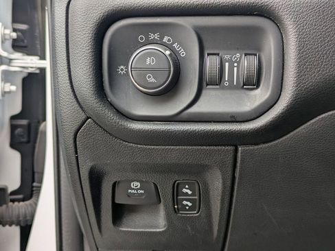 Used 2025 RAM 1500 Laramie image 17