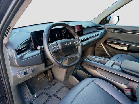 Used 2026 Kia EV9 Light image 9