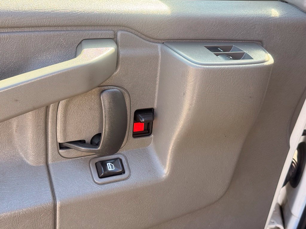 Used 2019 GMC Savana 2500 w/ Driver Convenience Package RWD image 21