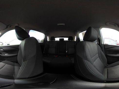 Used 2025 Nissan Rogue SV FWD image 44