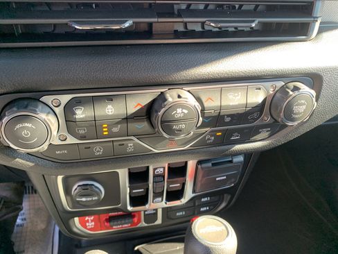 New 2026 Jeep Gladiator Willys image 25