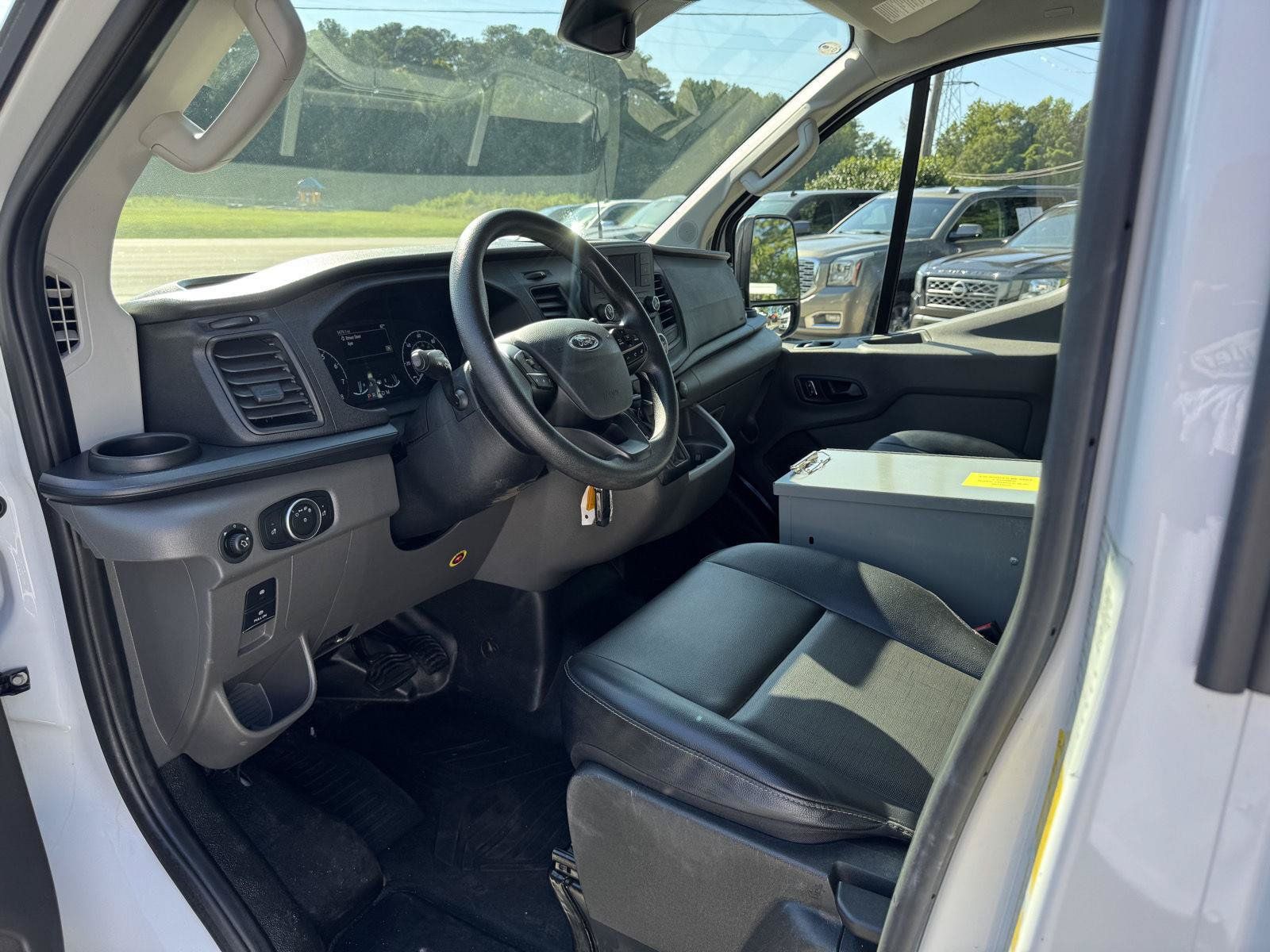 Used 2024 Ford Transit 150 Low Roof RWD image 2