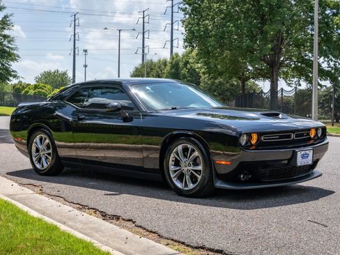 Used 2020 Dodge Challenger GT w/ Driver Convenience Group AWD/4WD image 4