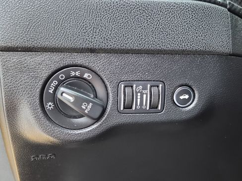 Used 2017 Dodge Charger R/T image 25