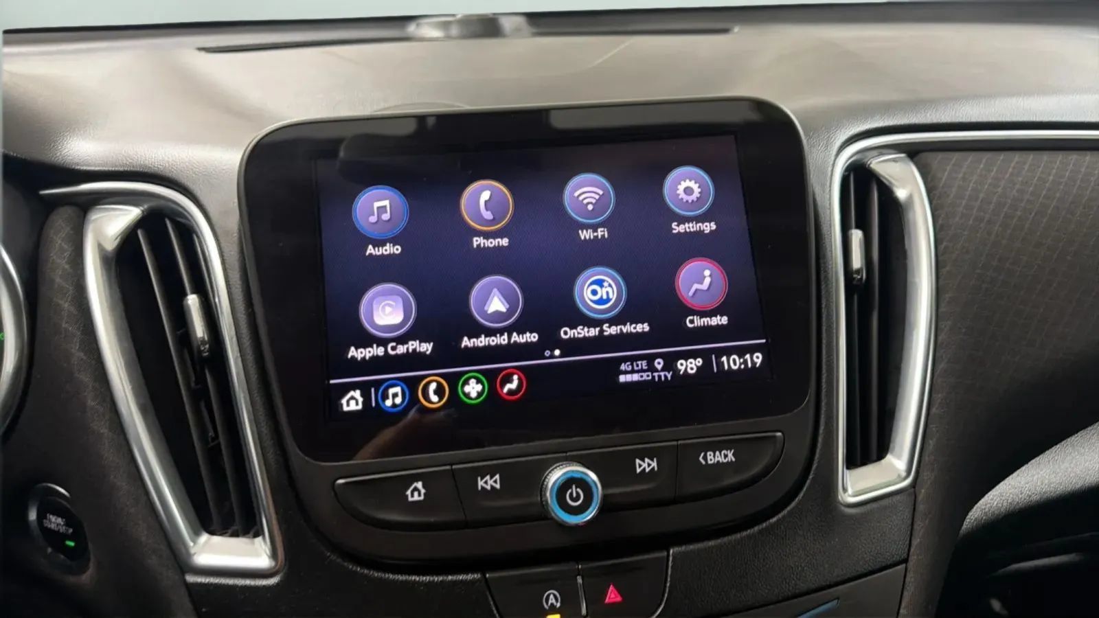 Used 2021 Chevrolet Malibu LT FWD image 13