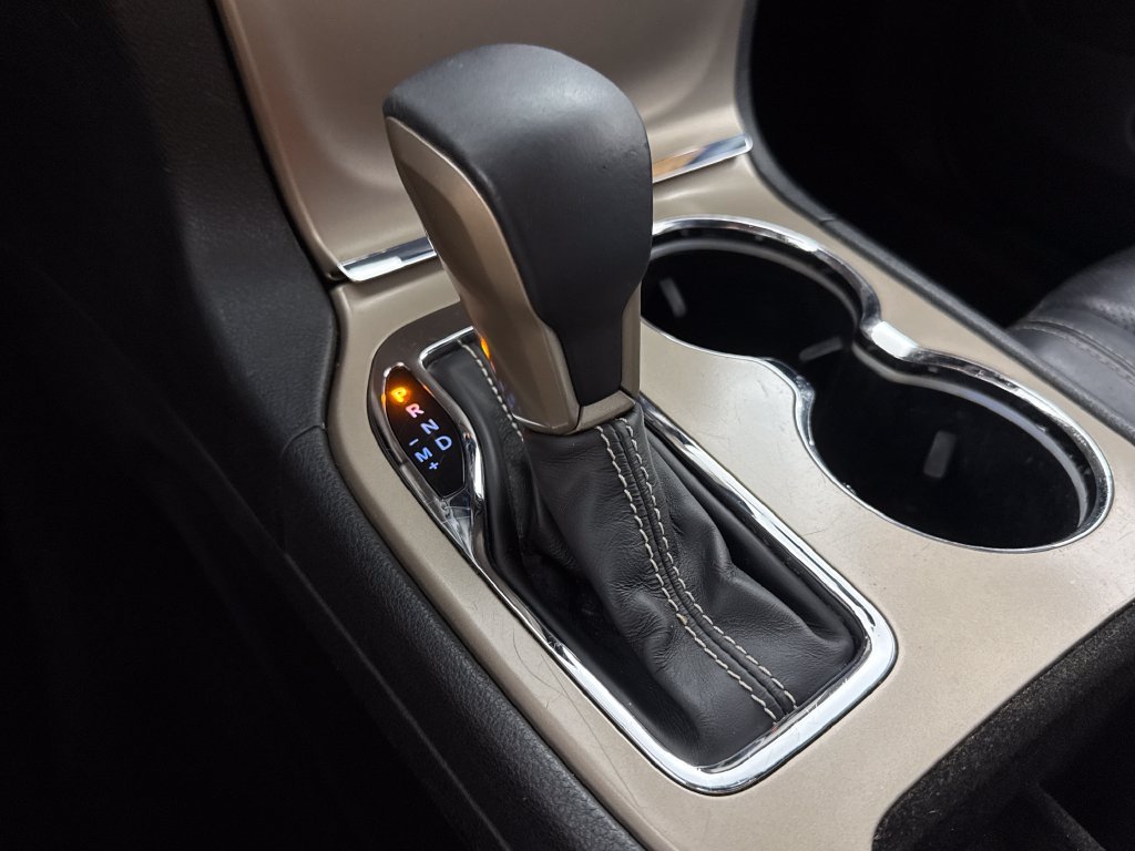 Used 2016 Jeep Grand Cherokee Limited w/ Luxury Group II RWD image 19