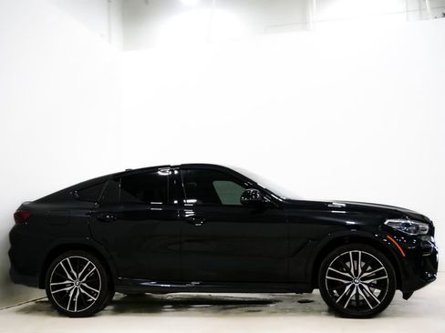 Used 2022 BMW X6 M50i w/ Executive Package image 5