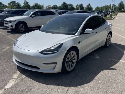 Used 2021 Tesla Model 3 Long Range AWD/4WD image 2