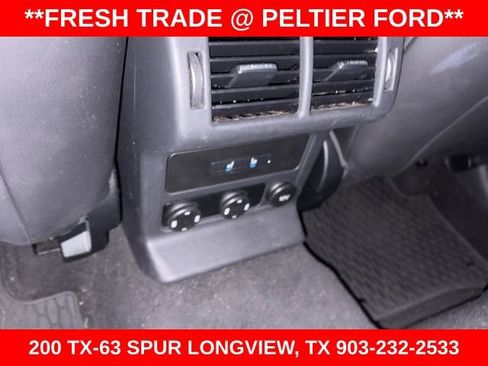 Used 2017 Jaguar F-PACE Premium image 21