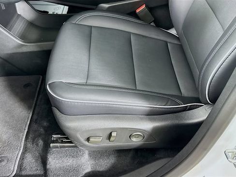 Used 2026 Buick Enclave Preferred FWD image 26