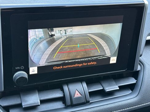 Certified 2025 Toyota RAV4 LE AWD/4WD image 19