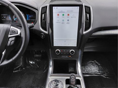 Used 2024 Ford Edge Titanium image 40