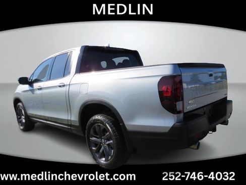 Used 2025 Honda Ridgeline Sport image 7