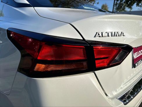 Used 2023 Nissan Altima 2.5 SL FWD image 32