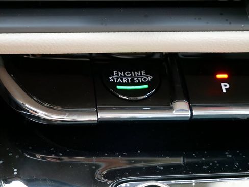 Used 2025 Lincoln Corsair Reserve FWD image 23