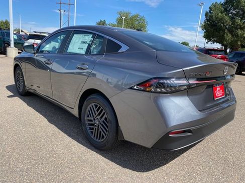 New 2026 Nissan Sentra SV w/ SV Convenience Package FWD image 3