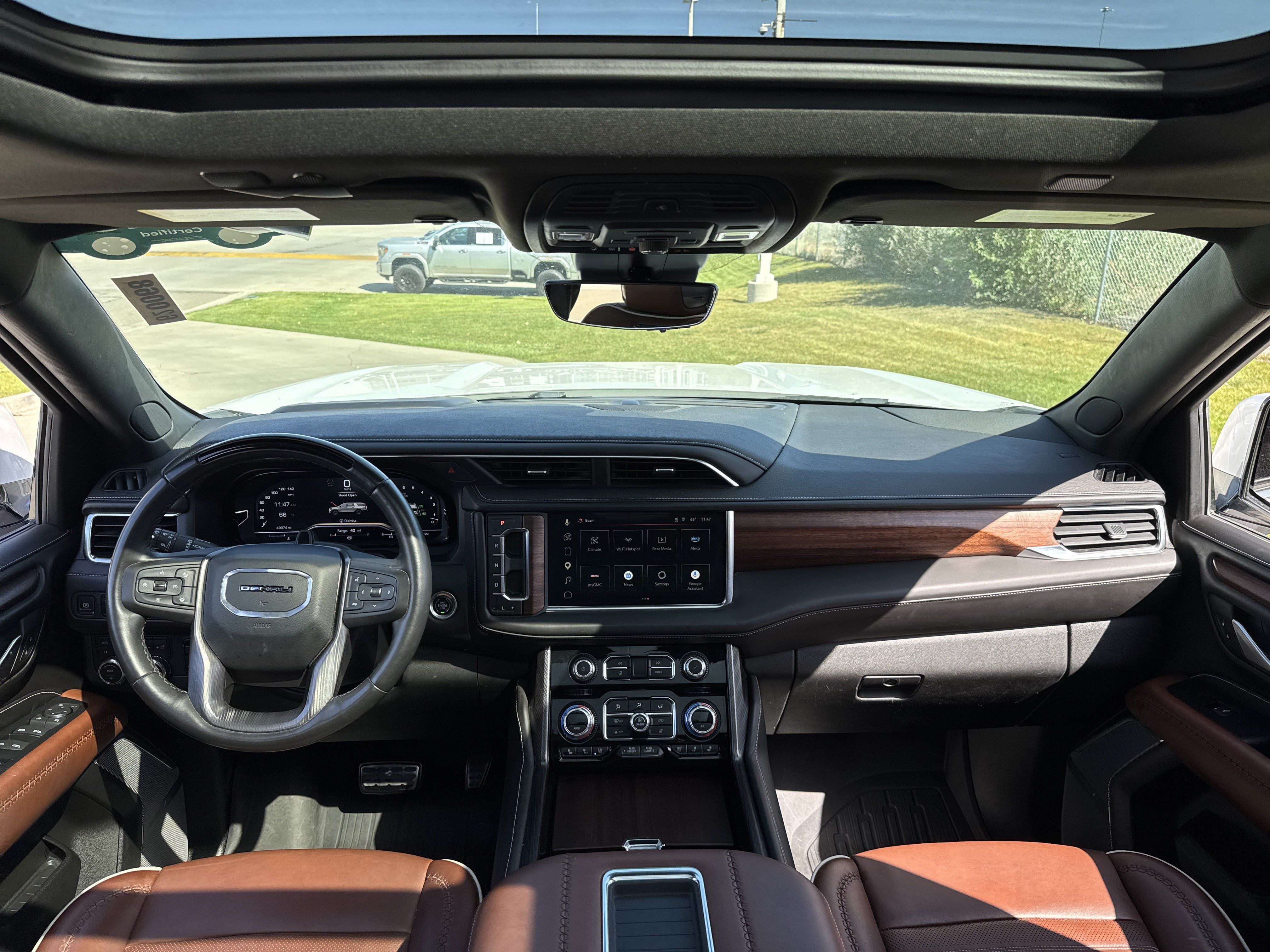 Used 2023 GMC Yukon XL Denali Ultimate AWD/4WD image 19