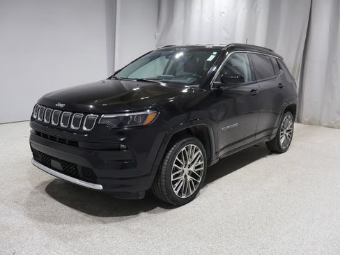 Used 2022 Jeep Compass Limited w/ Elite Group AWD/4WD image 5
