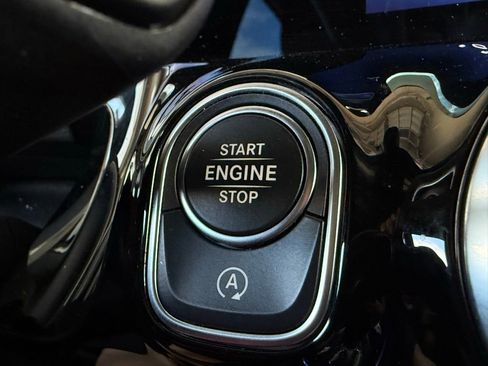 Used 2025 Mercedes-Benz GLA 250 image 29