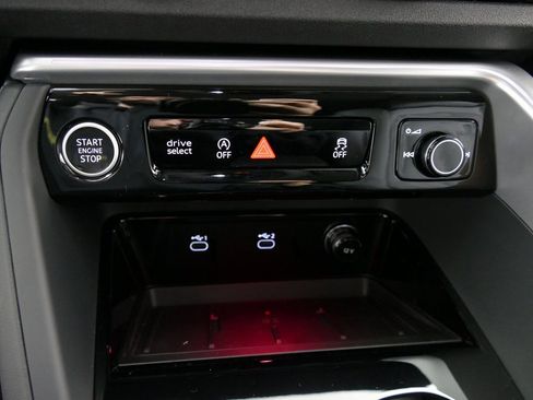 New 2025 Audi Q5 Premium Plus image 21