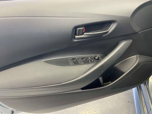 Used 2025 Toyota Corolla LE image 17