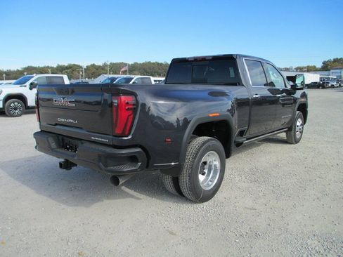 New 2026 GMC Sierra 3500 Denali w/ Denali Reserve Package AWD/4WD image 5