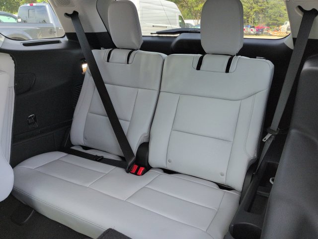 New 2026 Ford Explorer Platinum w/ LUX Leather Package AWD/4WD image 13