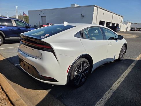 Used 2024 Toyota Prius XLE image 8