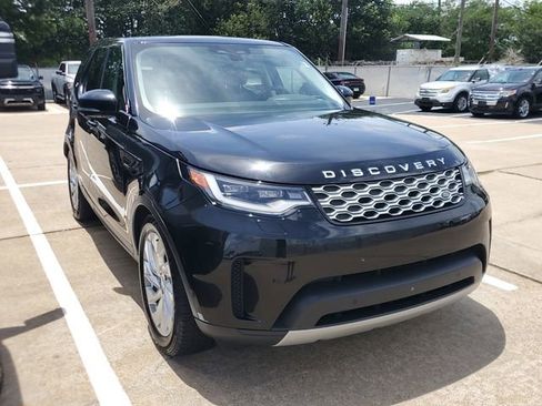 Used 2024 Land Rover Discovery S AWD/4WD image 3