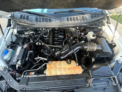 Used 2016 Ford F150 XLT w/ Equipment Group 302A Luxury AWD/4WD image 23