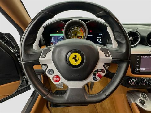 Used 2015 Ferrari FF image 11
