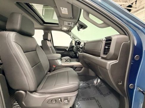 Certified 2025 Chevrolet Silverado 2500 LTZ w/ LTZ Premium Package AWD/4WD image 32