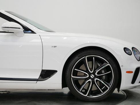 Used 2022 Bentley Continental GT image 43
