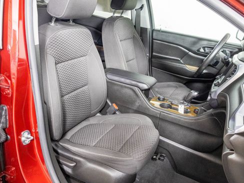 Used 2017 GMC Acadia SLE image 45