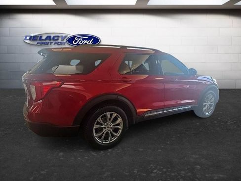 Used 2021 Ford Explorer XLT w/ Equipment Group 202A AWD/4WD image 7
