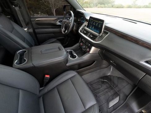 Used 2023 Chevrolet Tahoe Z71 w/ Luxury Package image 24