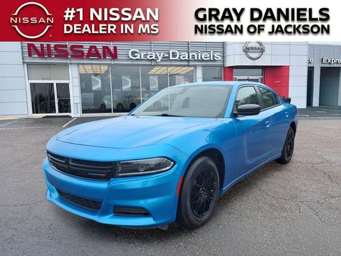 Used 2023 Dodge Charger SXT RWD image 3