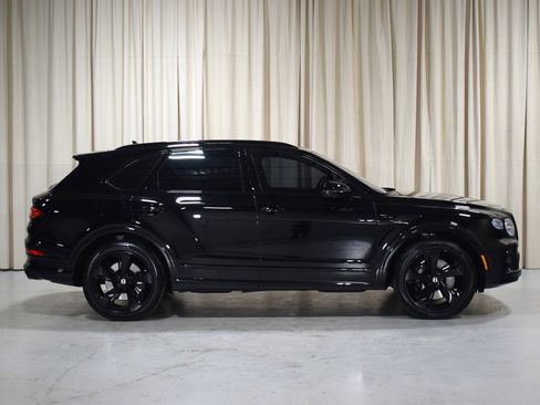 Certified 2023 Bentley Bentayga image 5