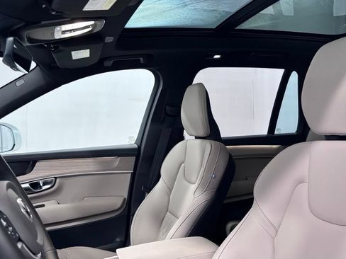 Certified 2026 Volvo XC90 B6 Plus AWD/4WD image 12