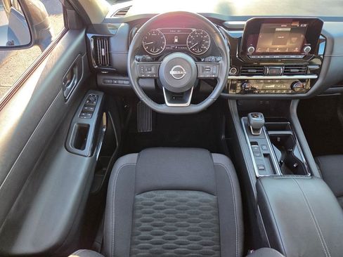 Used 2023 Nissan Pathfinder SV FWD image 17