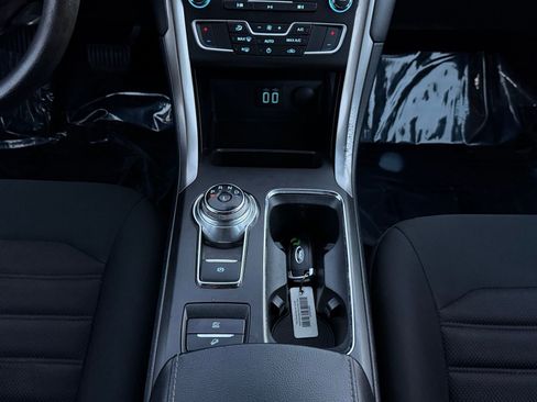 Used 2019 Ford Fusion SE FWD image 24