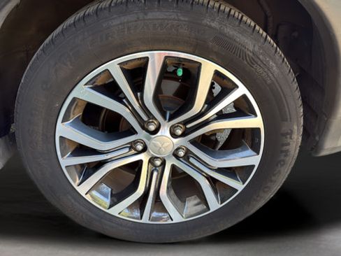 Used 2019 Mitsubishi Outlander Sport SE FWD image 37