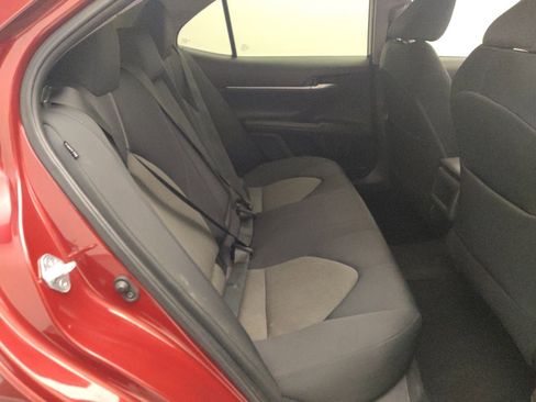 Used 2021 Toyota Camry LE image 19