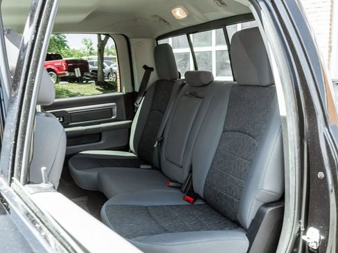 Used 2016 RAM 1500 Classic SLT w/ SLT Plus D←cor Group AWD/4WD image 25