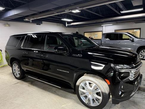 Certified 2023 Chevrolet Suburban High Country w/ Max Trailering Package AWD/4WD image 5