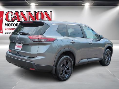 New 2026 Nissan Rogue SV FWD image 5