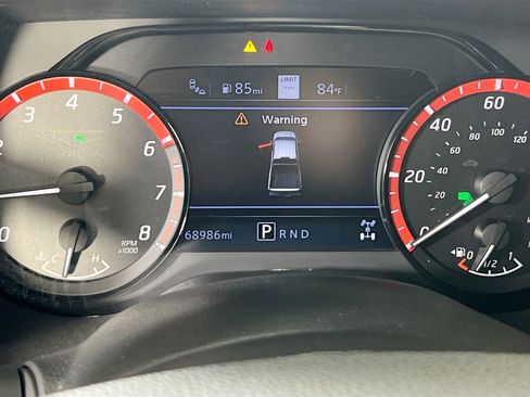 Used 2021 Nissan Titan PRO-4X w/ Pro-4x Convenience Package image 12