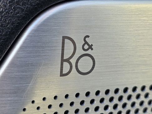 Used 2024 Ford F150 Lightning Platinum image 11